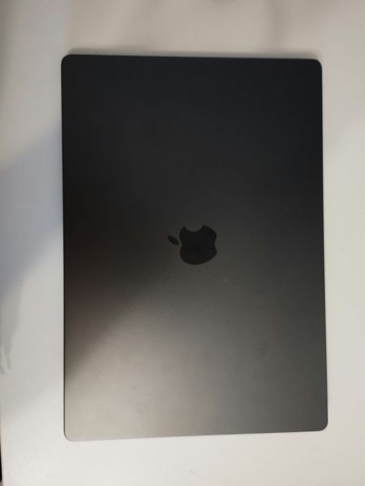 MacBook Pro m4 Pro 16 cali
