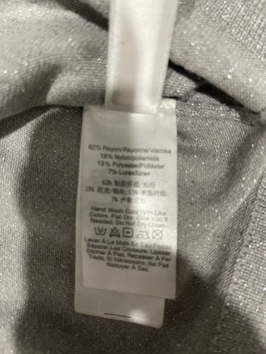 Продам свитер DKNY