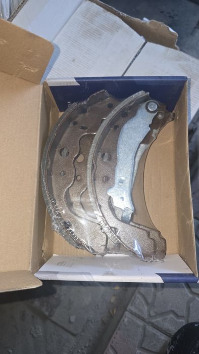 Колодки Барабанні Нові для Reno Logan, Kango, Daster, Dokker