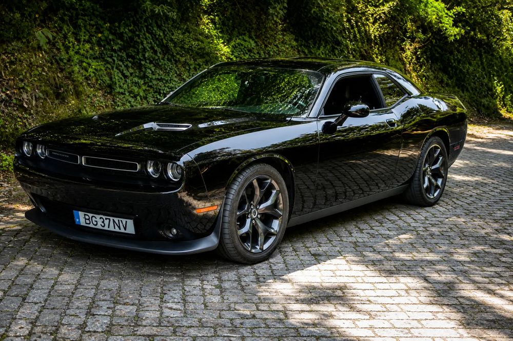Dodge Challenger Auto SXT Plus