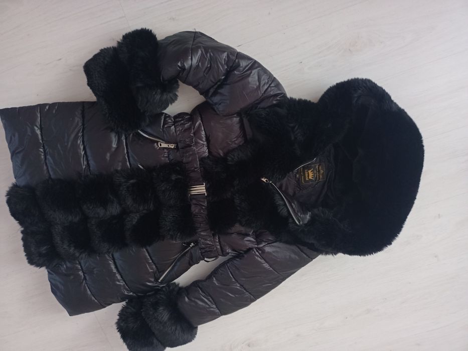 Płaszcz kurtka puchowa z futerkami