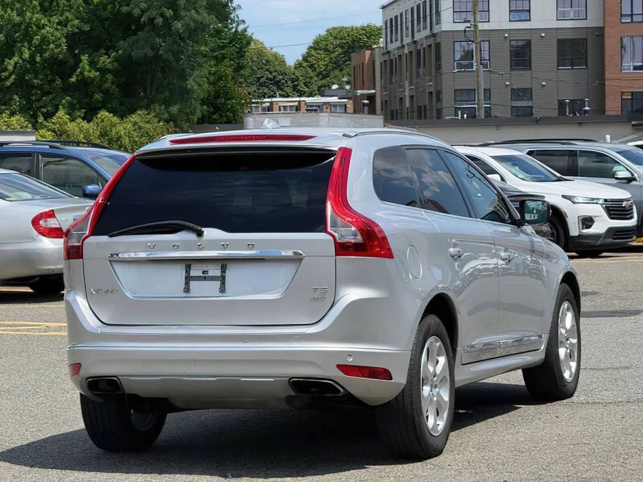 Volvo XC60 T5  Premier      2016