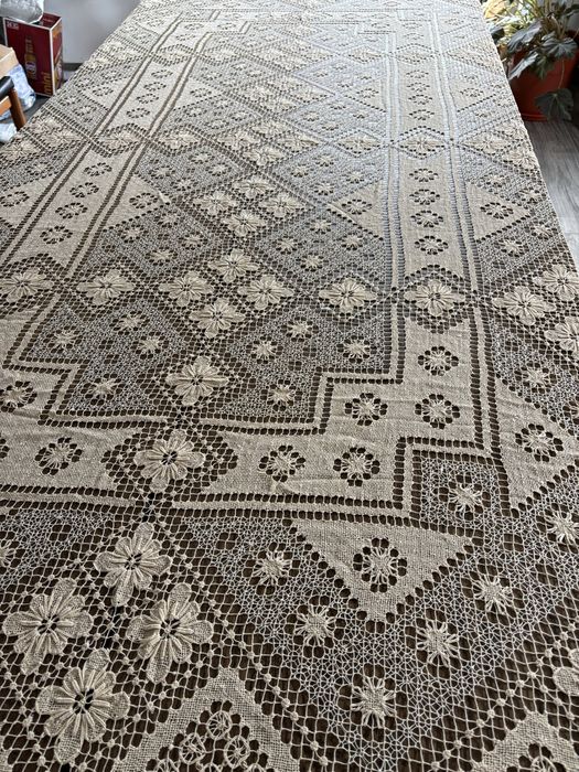 Toalha de mesa renda filé feita à mão com 282x187