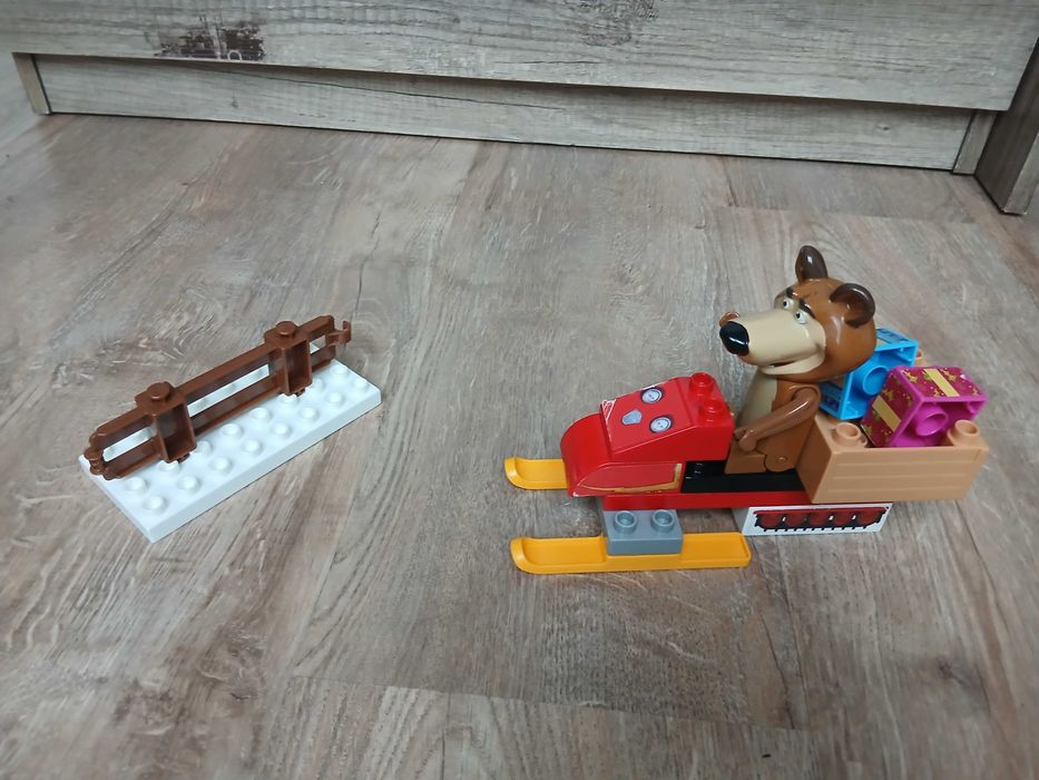 Lego Duplo Masza i Niedźwiedź Skuter