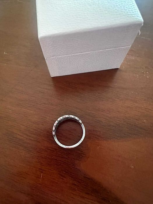 Anel Pandora com tiara