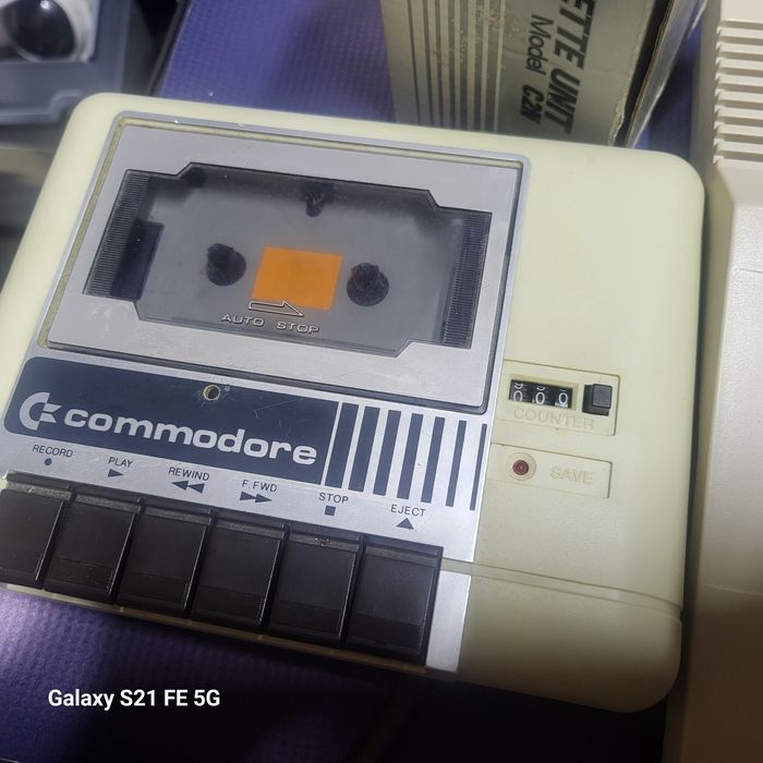 Commodore 64 retro Night Moves Mindbenders