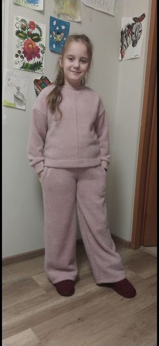 Чудовий теплий костюм