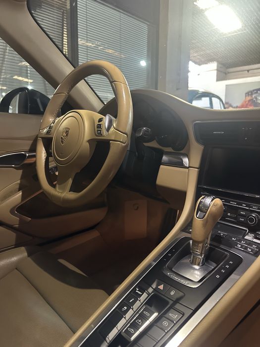 Porsche 911 Carrera 4