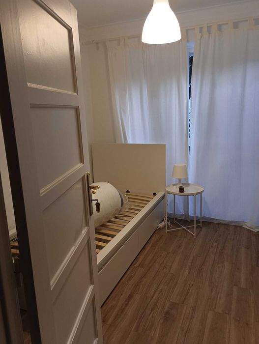 Quarto, Caxias, linha Oeiras-Cascais