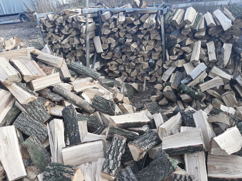 Продаж  дубових сухих дров