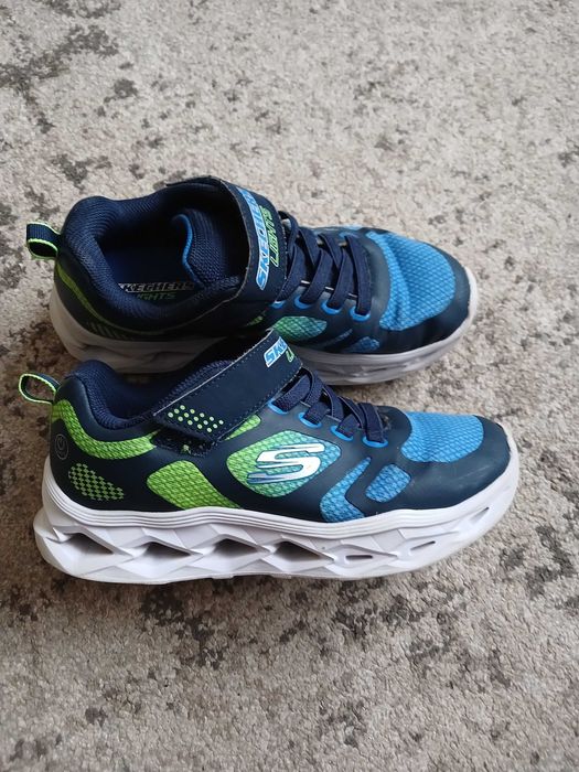 Кроссовки, кросівки Skechers