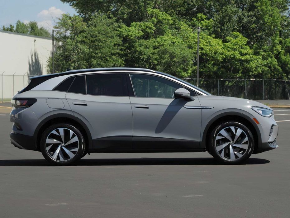 Volkswagen ID.4      2022