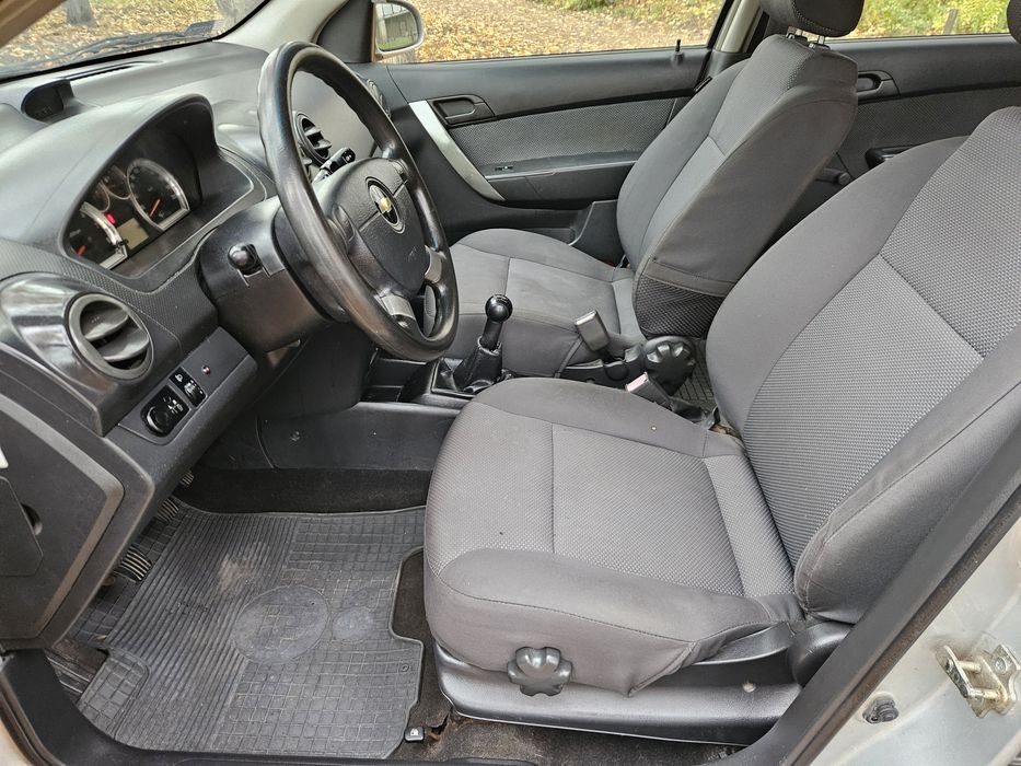 Chevrolet Aveo 2009 рік 1.2 бензин для військових