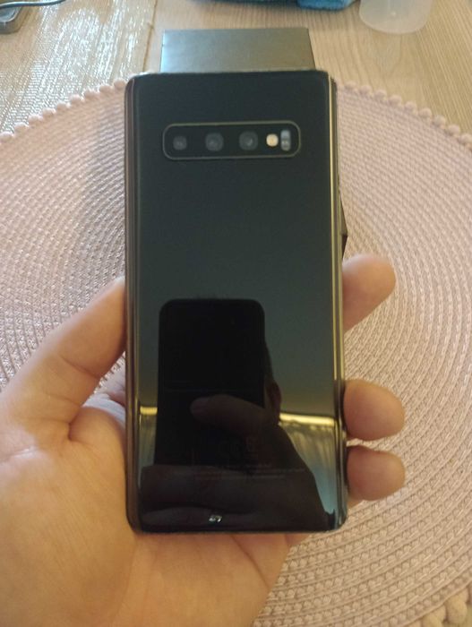 Samsung Galaxy S10 stan bardzo dobry Polecam