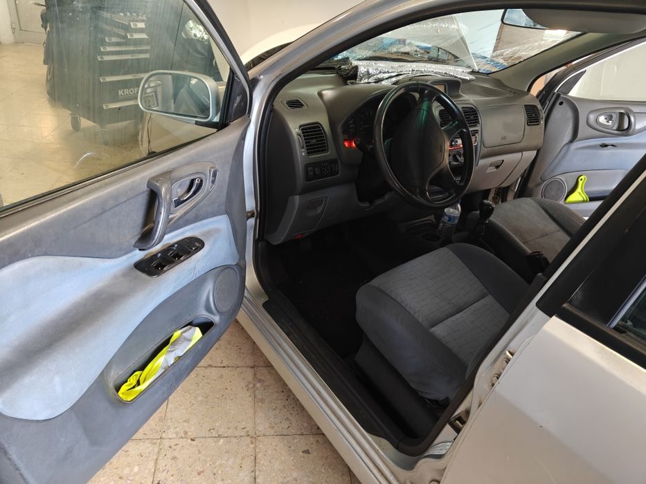 Space star Mitsubishi 1.3 gasolina,2001.( Problema na junta)
Vendo com