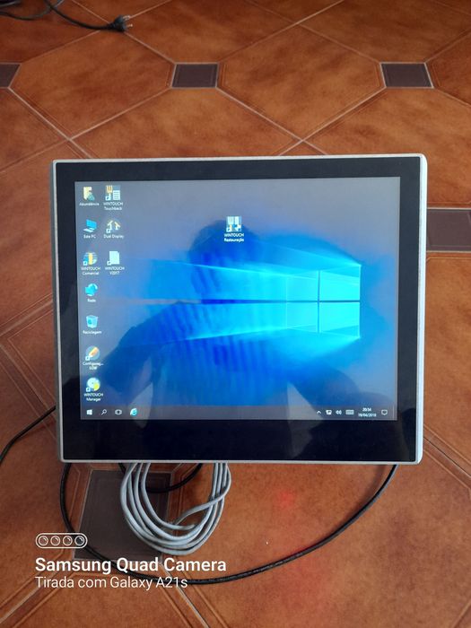 Computador Táctil - Troca por telefone de meu agrado