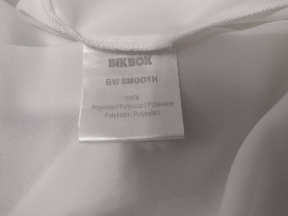 Biała koszula damska długi rękaw lekki zwiewny materiał