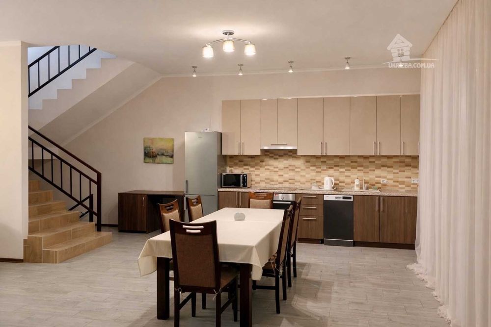 Хотяновка. Дом 220 кв. 5 спален. Без комиссии.