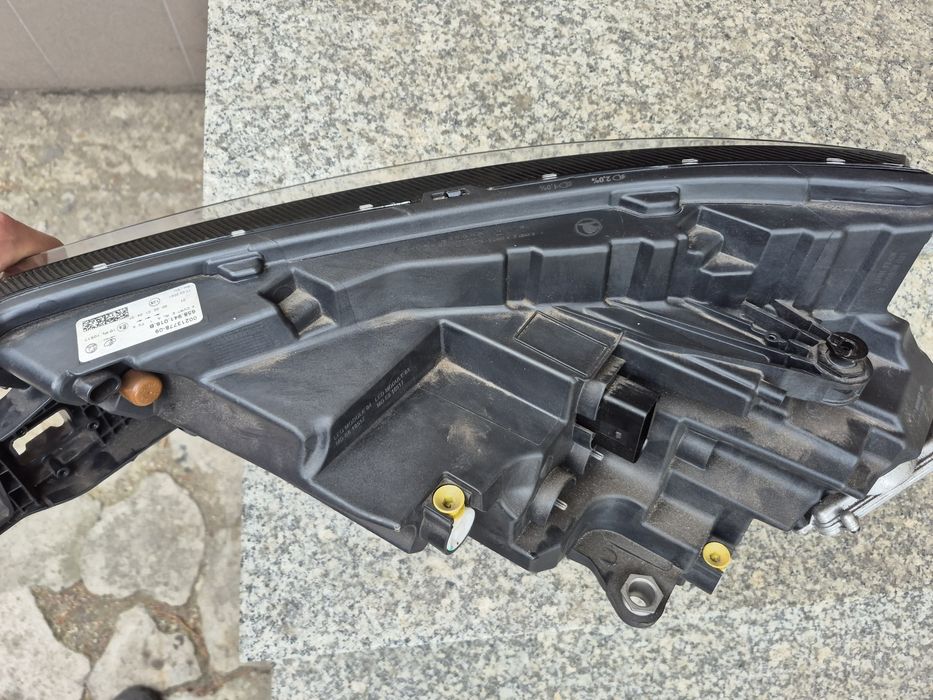 Lampa przód Skoda Kamiq