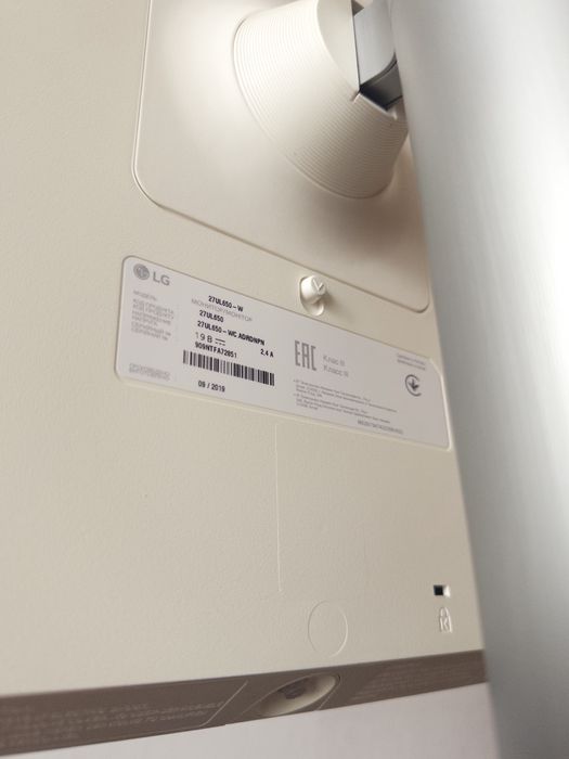 4К монітор 27" LG UltraFine 27UL650-W