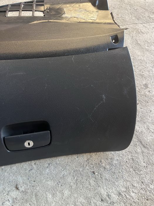 Бардачок темно сірого кольору Passat b5 b5.5