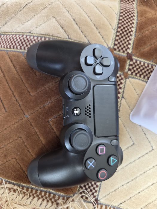 Джойстик для PlayStation 4