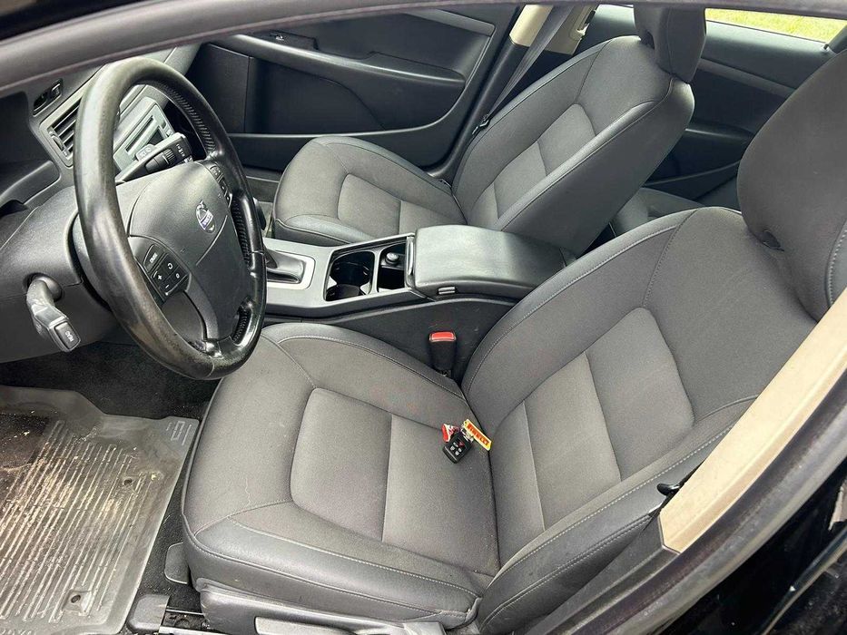 VOLVO V70 2.0 16v diesel kolor 019-26 części