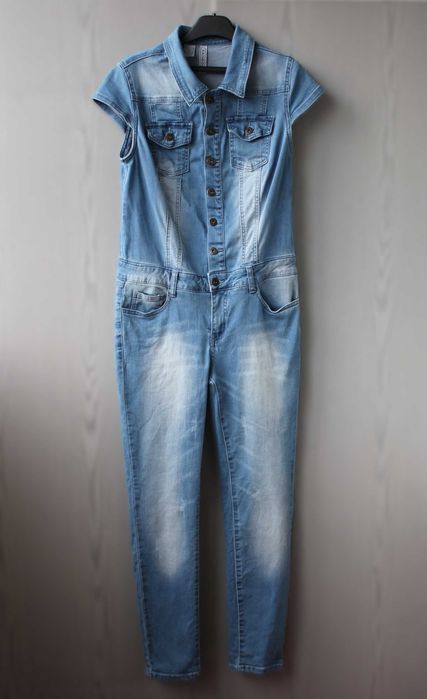 Джинсовый комбинезон с коротким рукавом