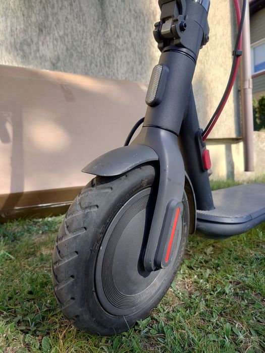 Hulajnoga Xiaomi 4 Electric Scooter elektryczna 300W 20 km/h