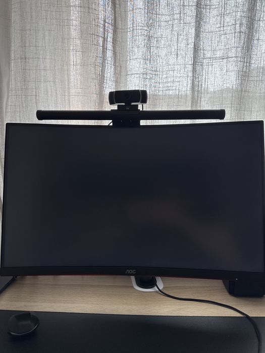 Monitor Curvo Gaming AOC 27G2 (27" | IPS | 120Hz / 1ms) – Excelente Estado