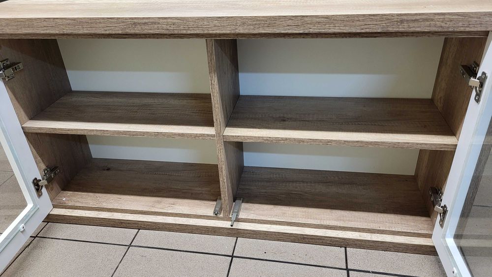 Komoda wisząca przeszklona