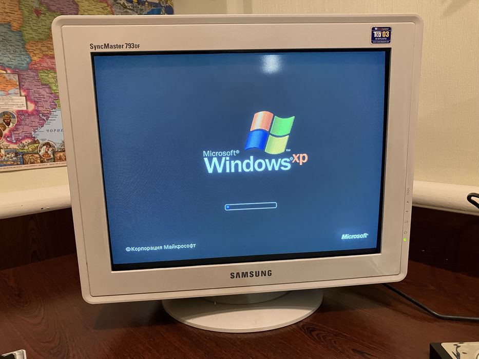 Продаю компʼютер з монітором