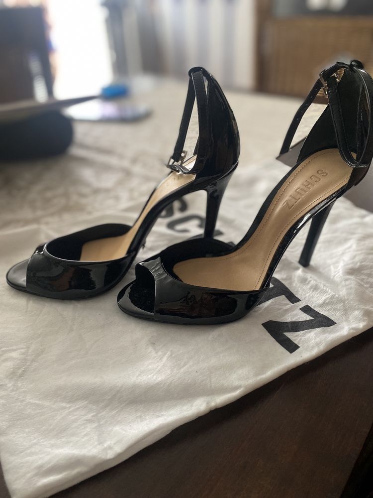 Sapatos 2025 schutz usados
