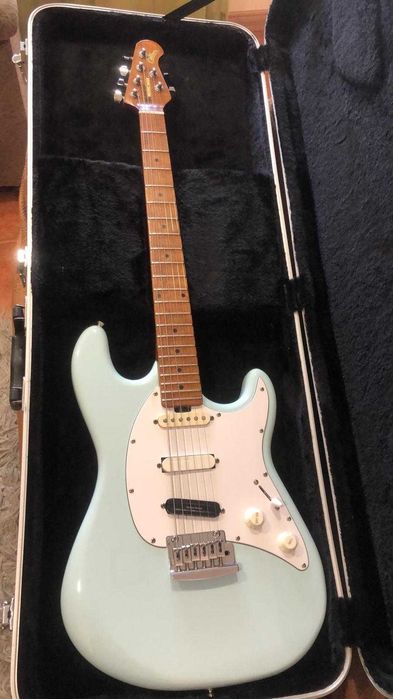 guitarra sterling by musicman cutlass