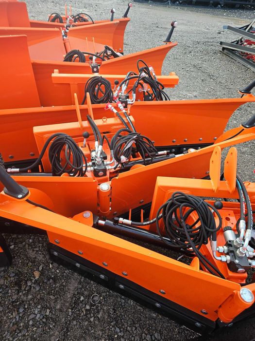 pług do śniegu strzałka komunalny hydrauliczny lekki transport PL