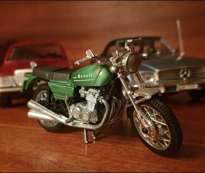 Politoys Polistil Benelli 500 Quattro z pudełkiem 1:24