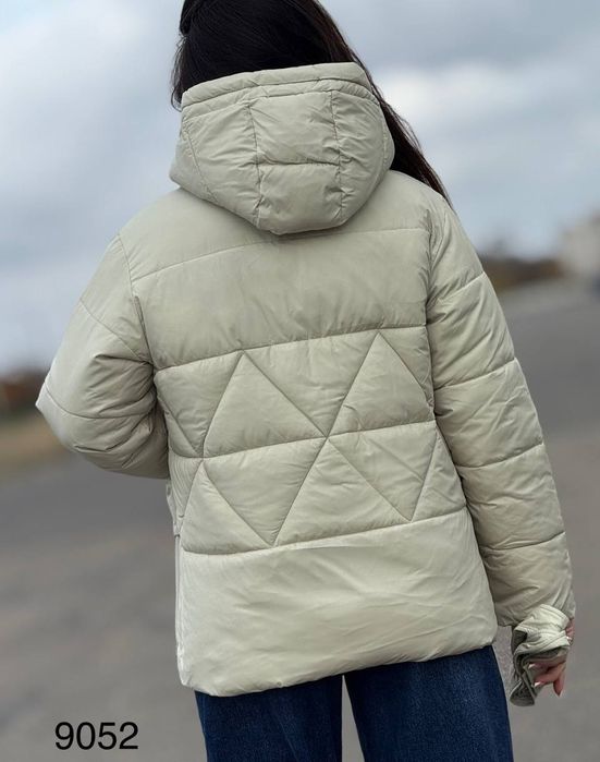 Жіноча куртка демісезон