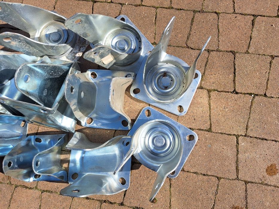 Mocowanie koła podporowego