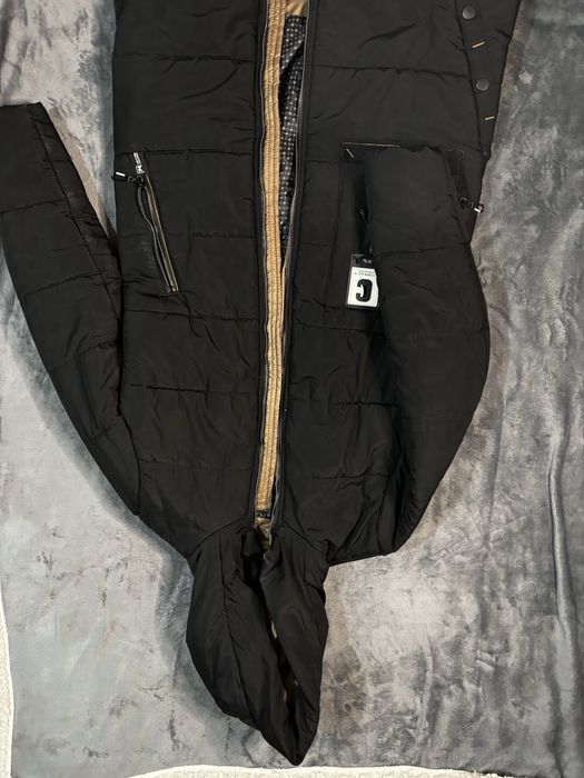 Чорна зимова куртка, жіноча.