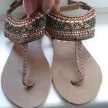 Босоножки your feet look gorgeous. натуральная кожа.38р
