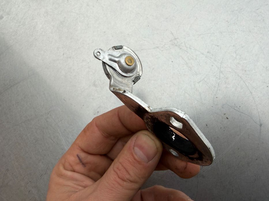 Termostat Termik Regulator Briggs Stratton 700E 750E 775EX 775IS (677)