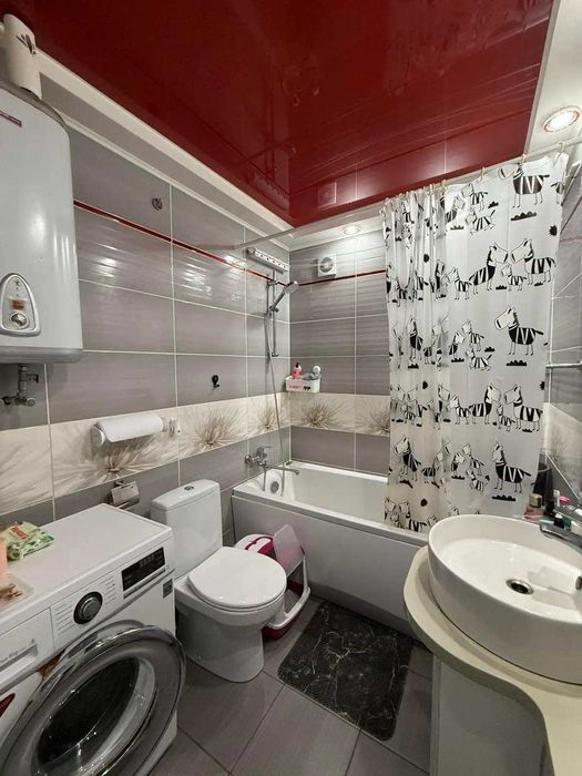 3-кімнатна квартира в самому центрі — 72 м², Свіжий ремонт, Цегла