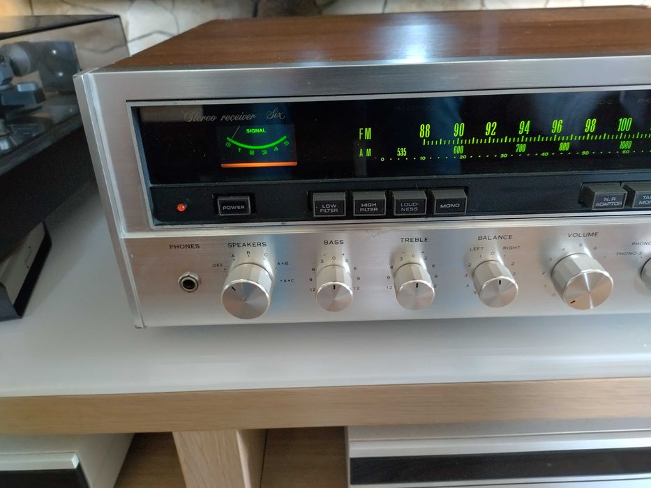 Wzmacniacz amplituner Sansui Six