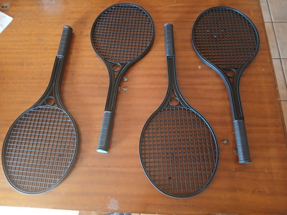 Raquetes em plástico