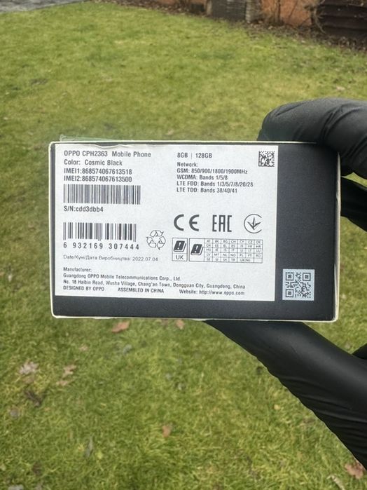 Телефон Oppo Reno 7