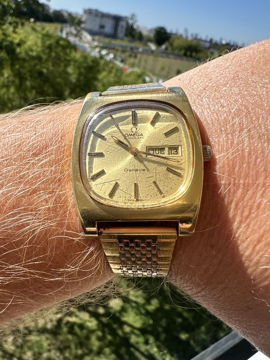 Zegarek  Pozłacany Gold 18K  Omega Genève Automatic Day-Date (ref. 166.0188) pochodzący z lat 70. XX  z 1975r