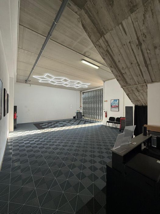 Armazém Detalhe Automóvel/Lavagem Automóvel