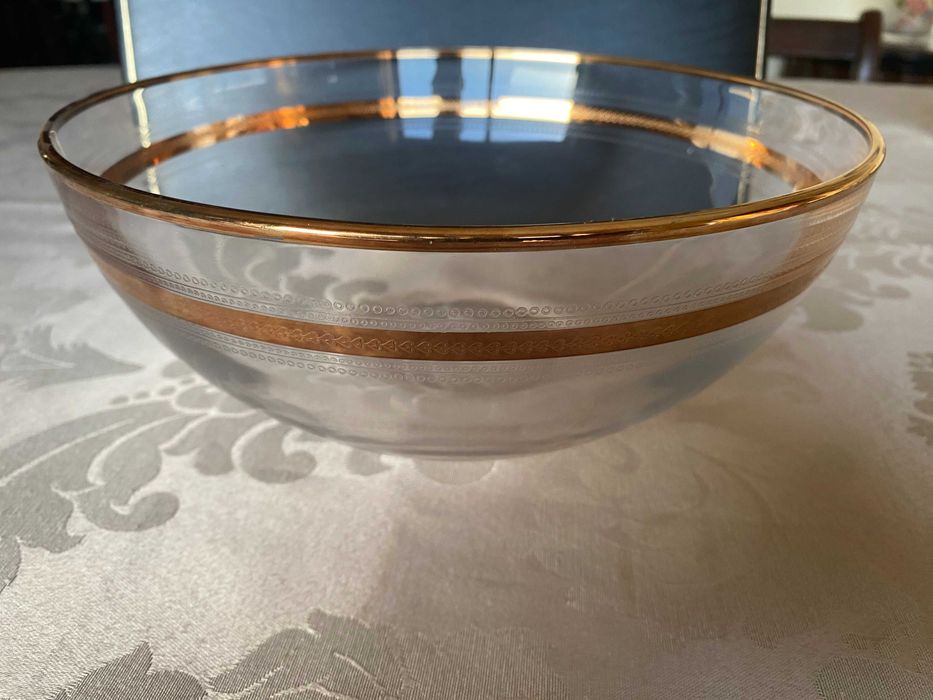 Saladeira J.G. Durand com duplo filete dourado de 24K