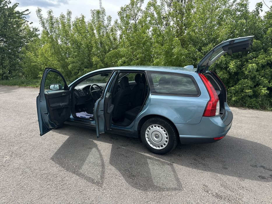 Продам авто Volvo v50