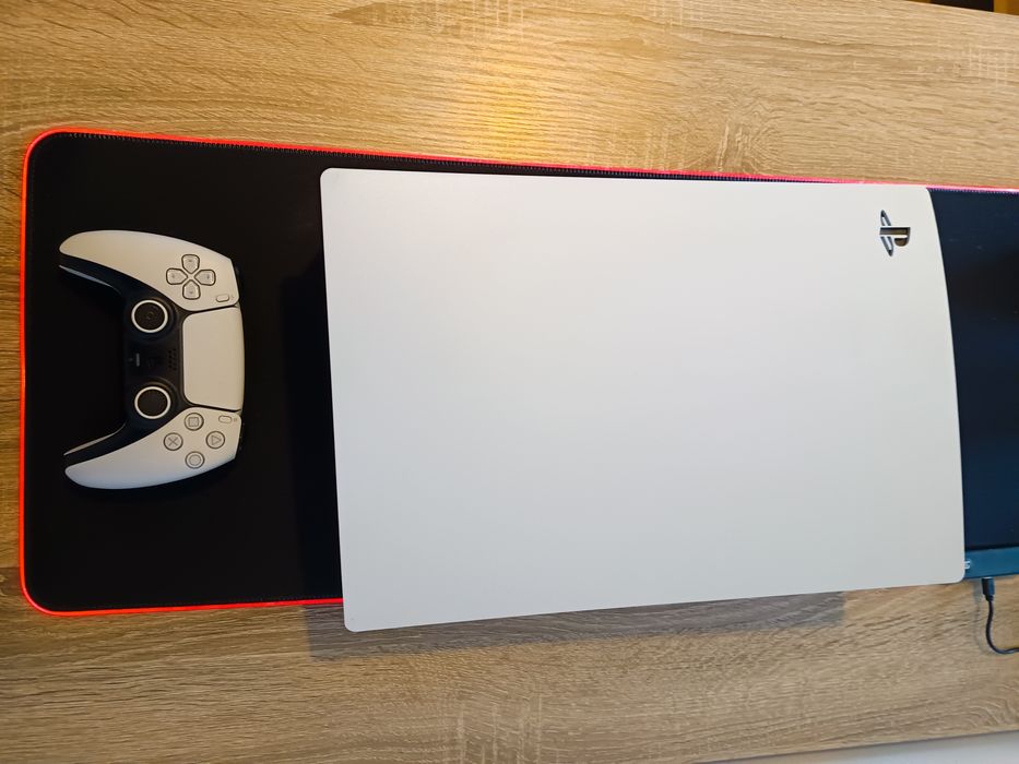 Konsola PS5 z napędem